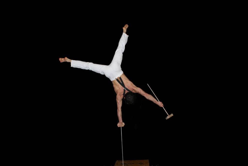 artistes-acrobates-et-acrobaties-pour-v-nements-sur-la-c-te-d-azur