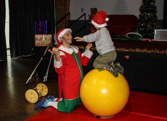 Spectacle-Atelier_Papi_Noel - Eklabul Evenement