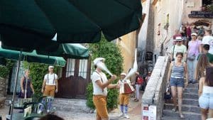 deambulation artistes Eze - Eklabul Evenements