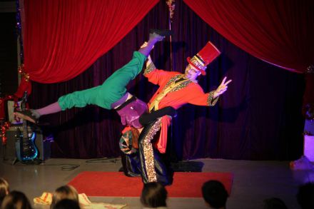 "Garland Circus" for Nice's Academy