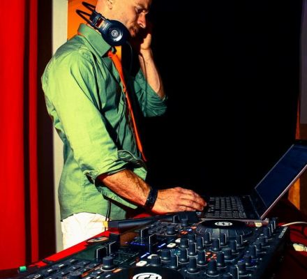 DJ Professionnel / ANIMATEUR MICRO