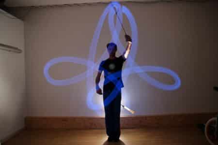 Jonglerie lumineuse - Eklabul Evenements