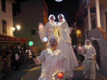 Animations danse & technologies lumineuses Parade lumineux Biot - Eklabul Evenements