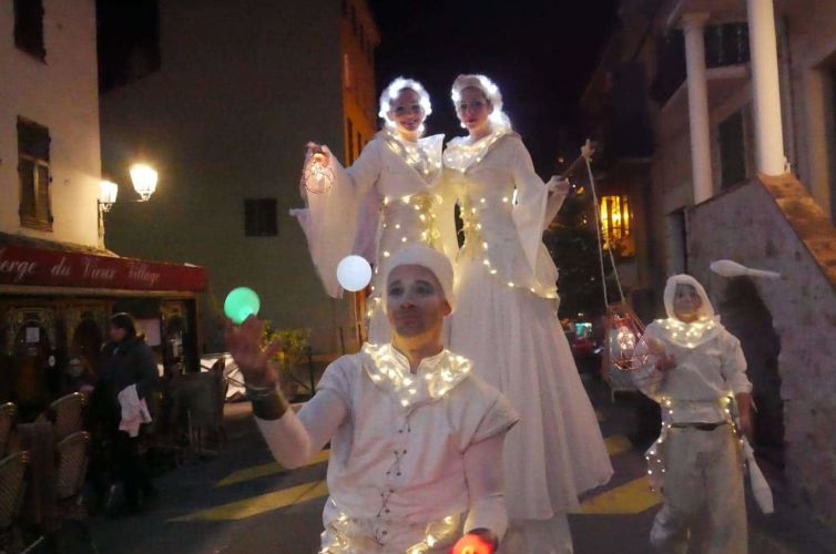 Light-up parade in Biot