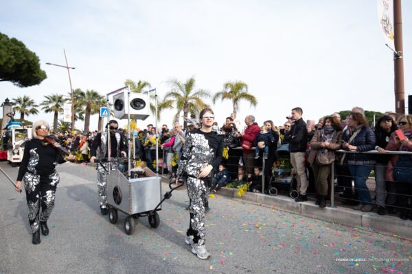 DJ MOBILE
